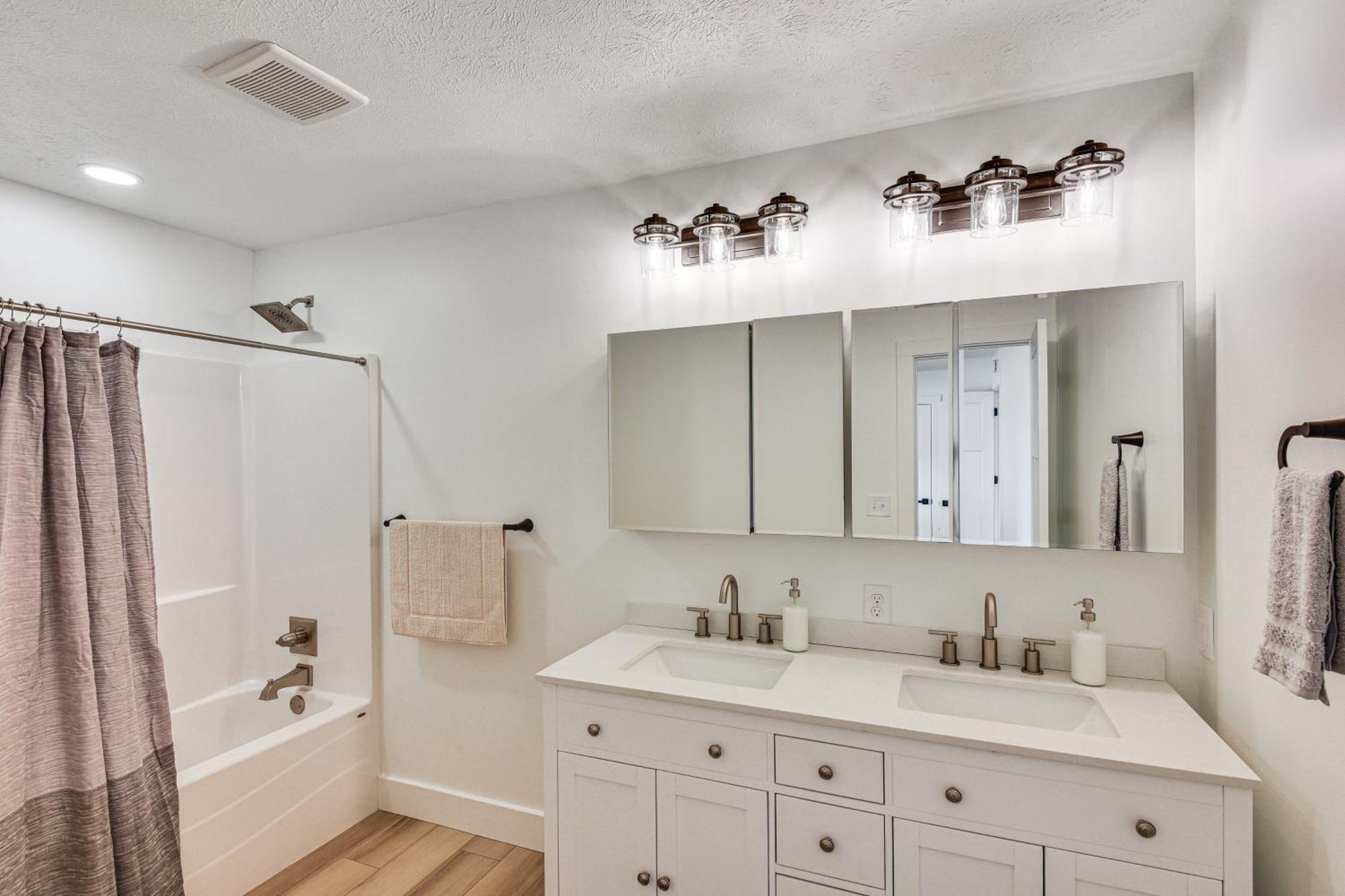 Charming Middlebury Retreat With Patio And Fire Pit Villa ภายนอก รูปภาพ